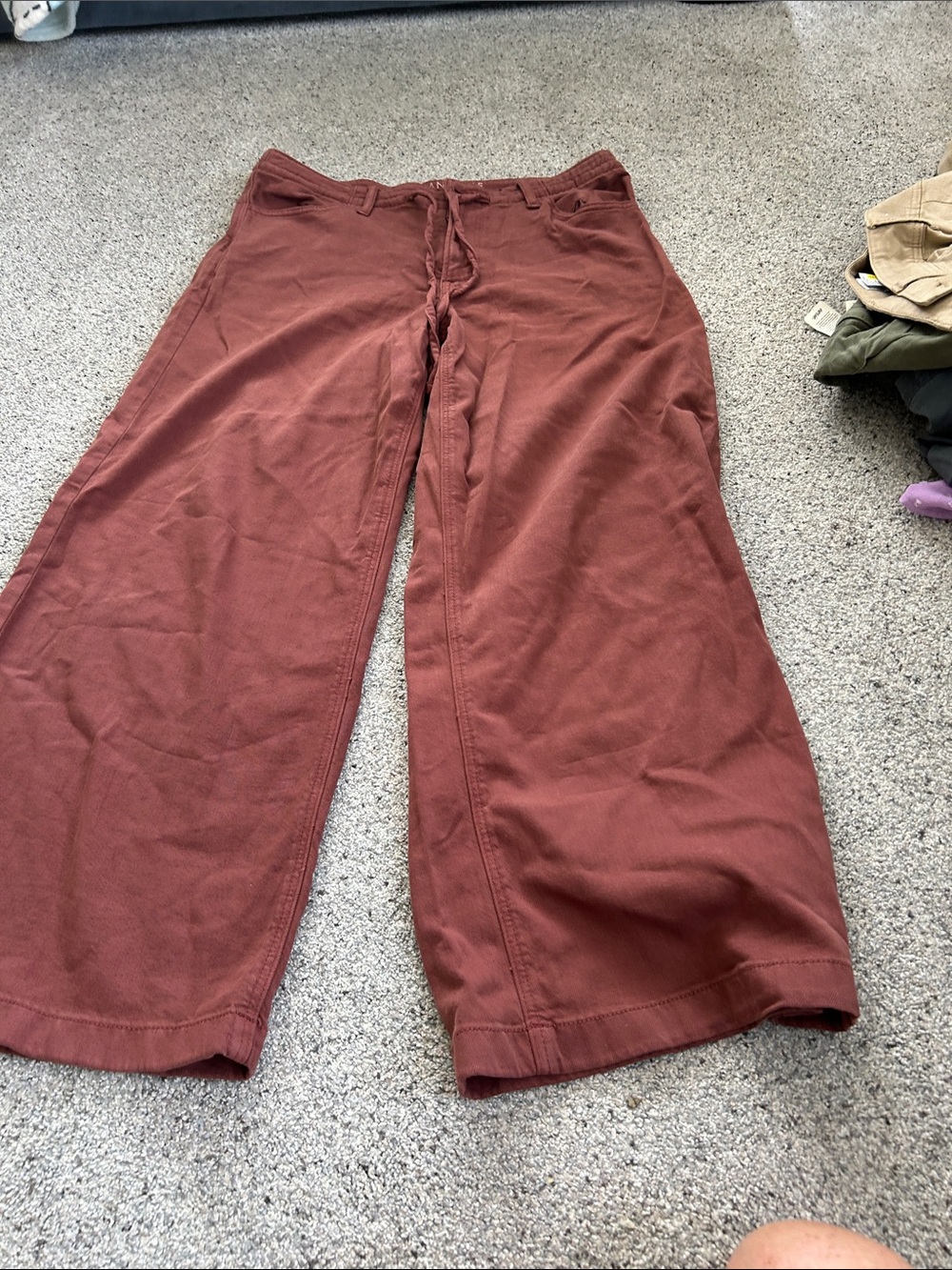 American Eagle Sz 6 short Ultra Wide Leg Rust Pants
